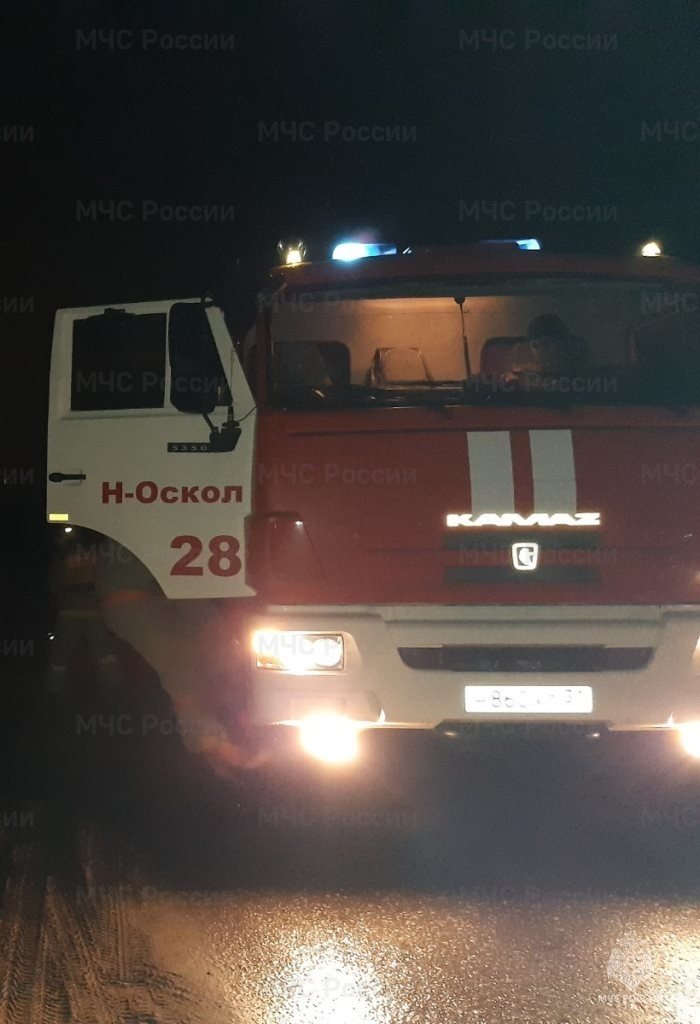 Спасатели МЧС России приняли участие в ликвидации ДТП в районе хутора Проточного Новооскольского городского округа